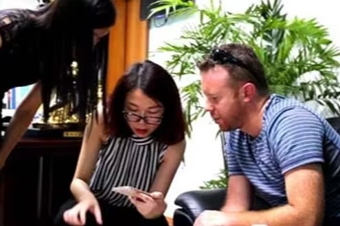 Negotiate the shipment Negotiate the shipment